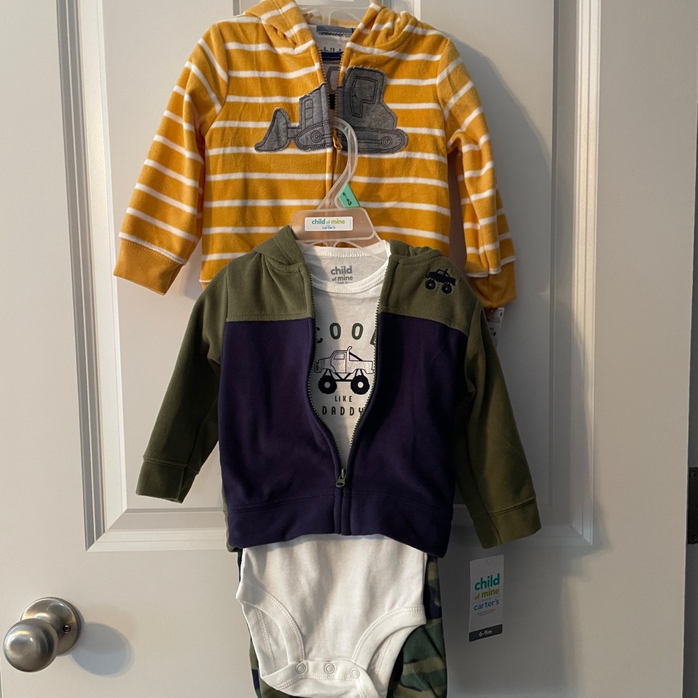 Carter’s Boys Outfits 6-9 Months
